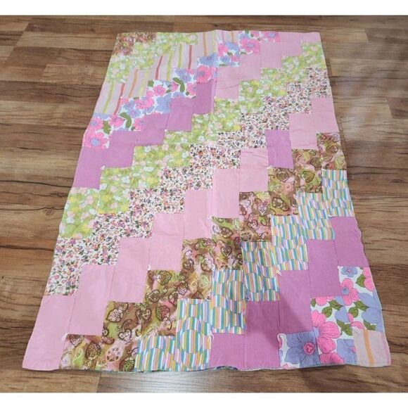Vintage 60s 70s Quilt Throw Lap Blanket Pink Groovy Mod Hand Made